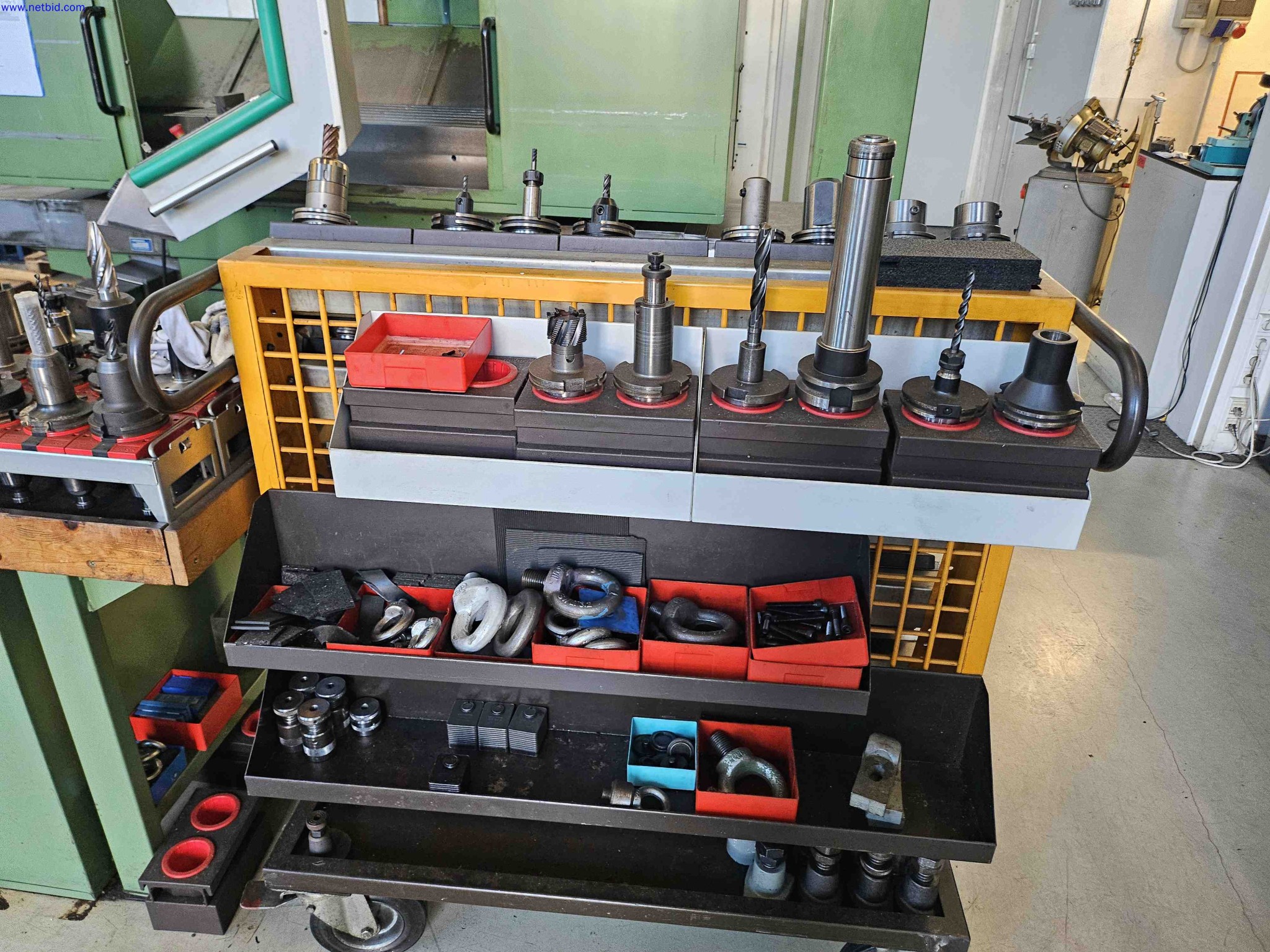 Machines for the production of precise metal components using CNC turning and CNC milling-3