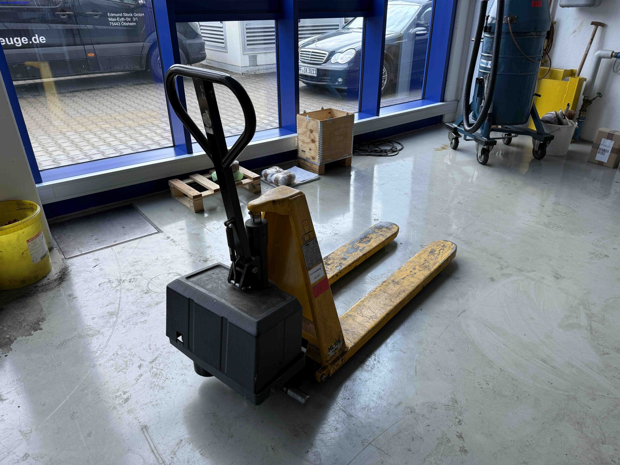 Machines for the production of precise metal components using CNC turning and CNC milling-2