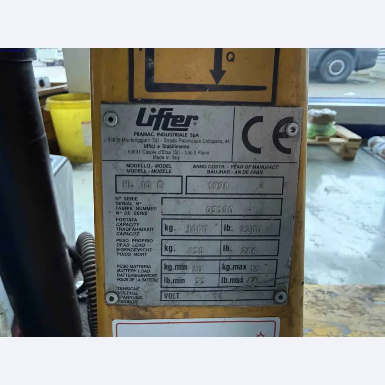 Machines for the production of precise metal components using CNC turning and CNC milling-3