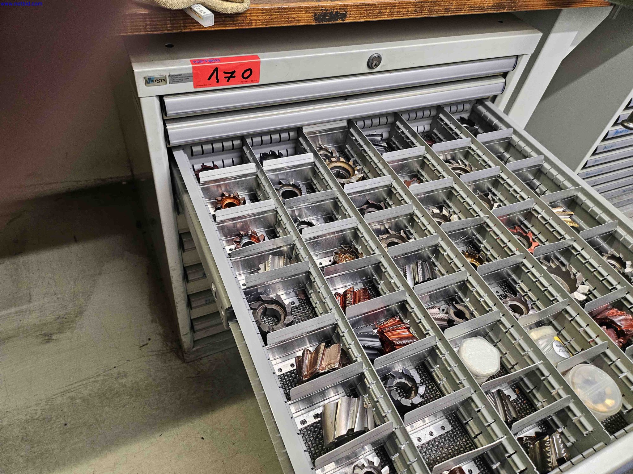 Machines for the production of precise metal components using CNC turning and CNC milling-12