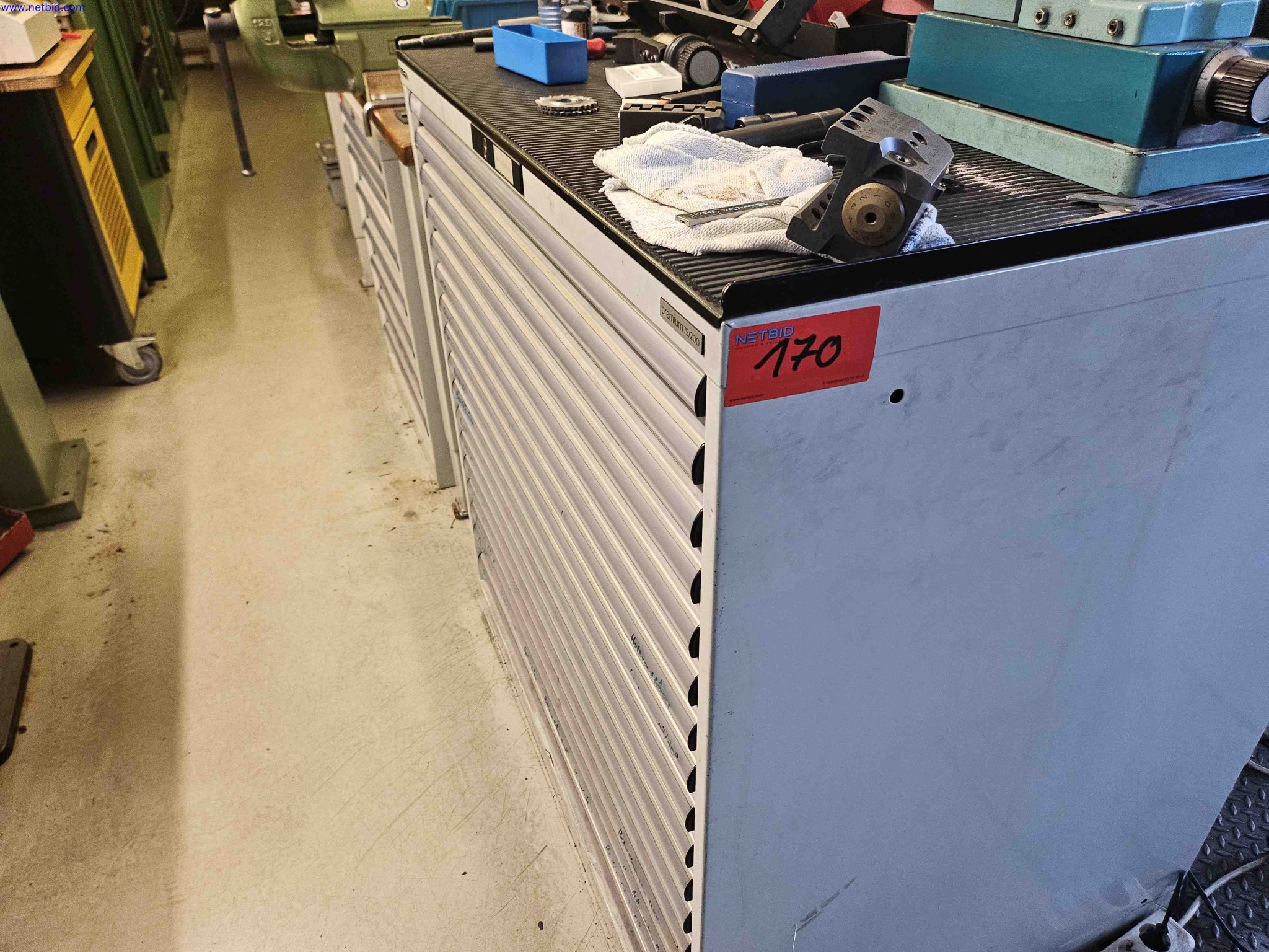 Machines for the production of precise metal components using CNC turning and CNC milling-1