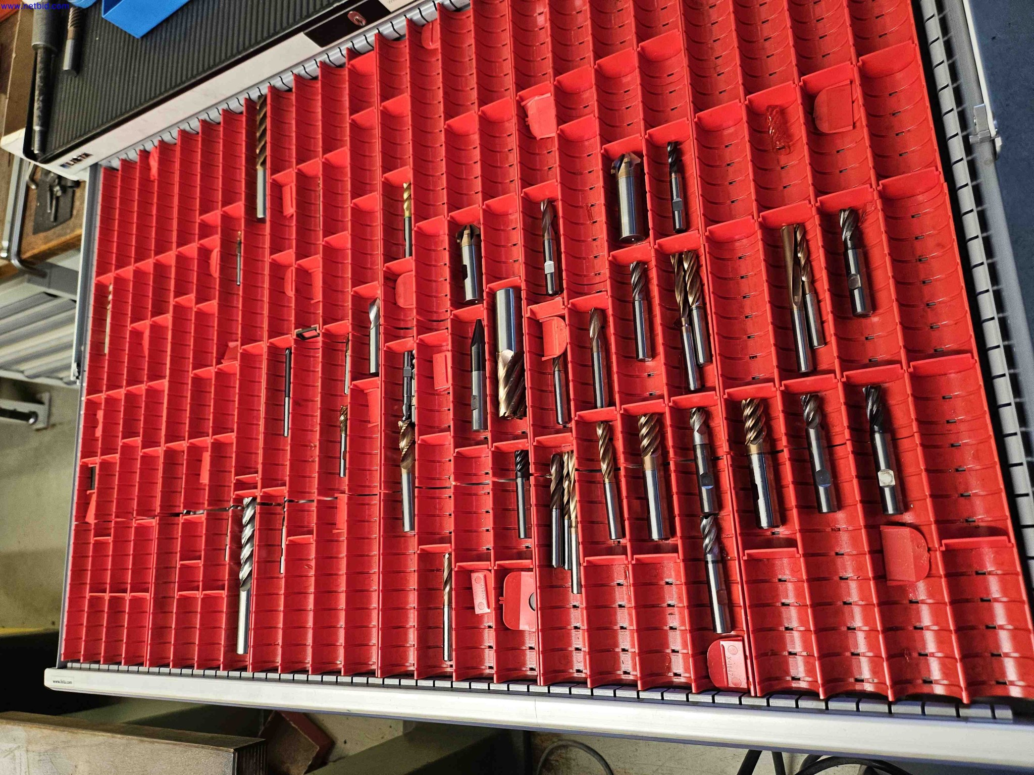 Machines for the production of precise metal components using CNC turning and CNC milling-2