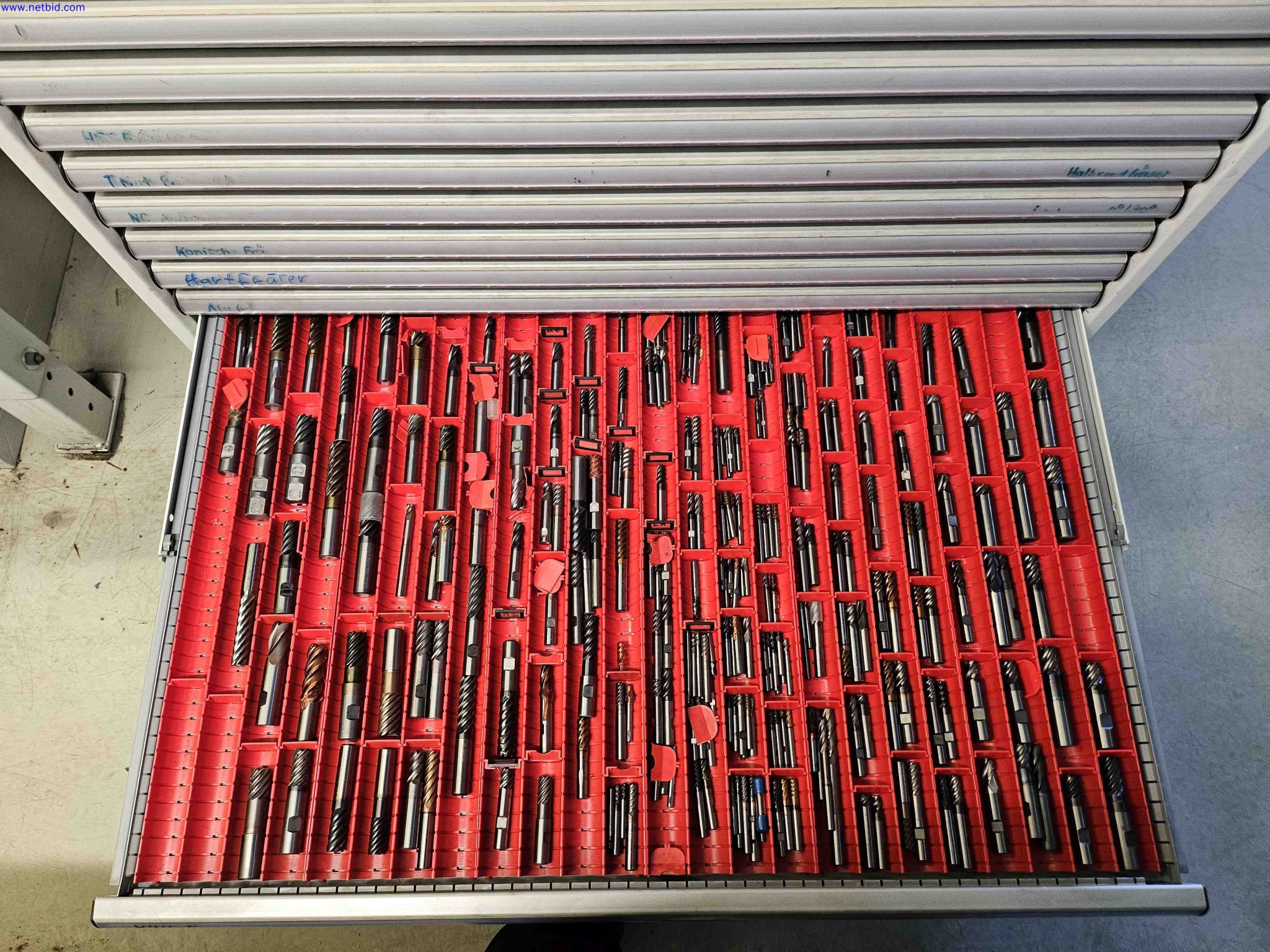 Machines for the production of precise metal components using CNC turning and CNC milling-7