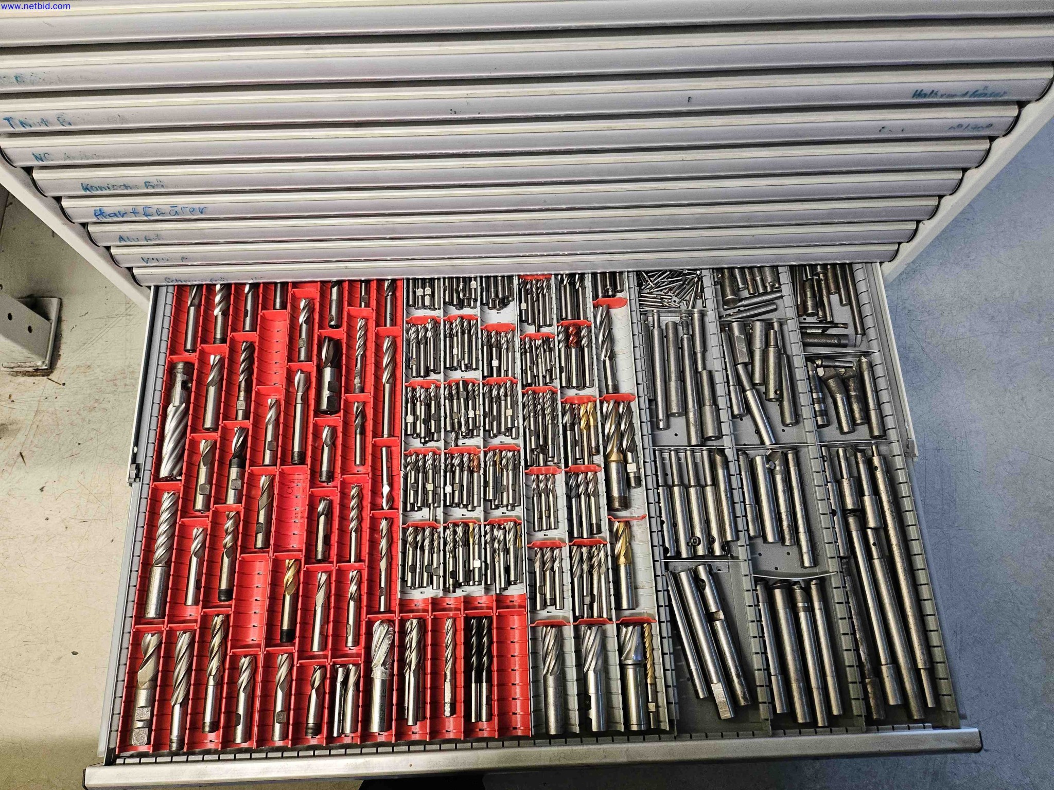 Machines for the production of precise metal components using CNC turning and CNC milling-8