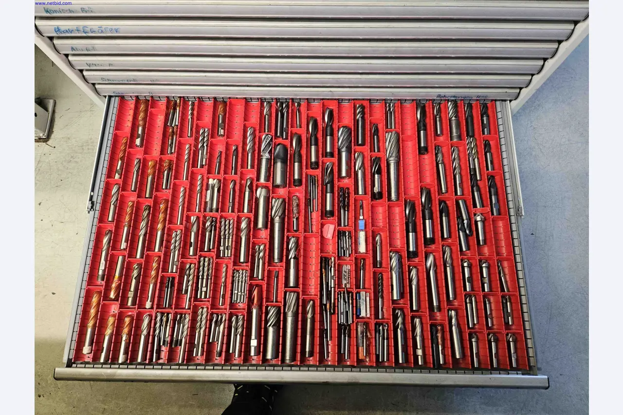 Machines for the production of precise metal components using CNC turning and CNC milling-9