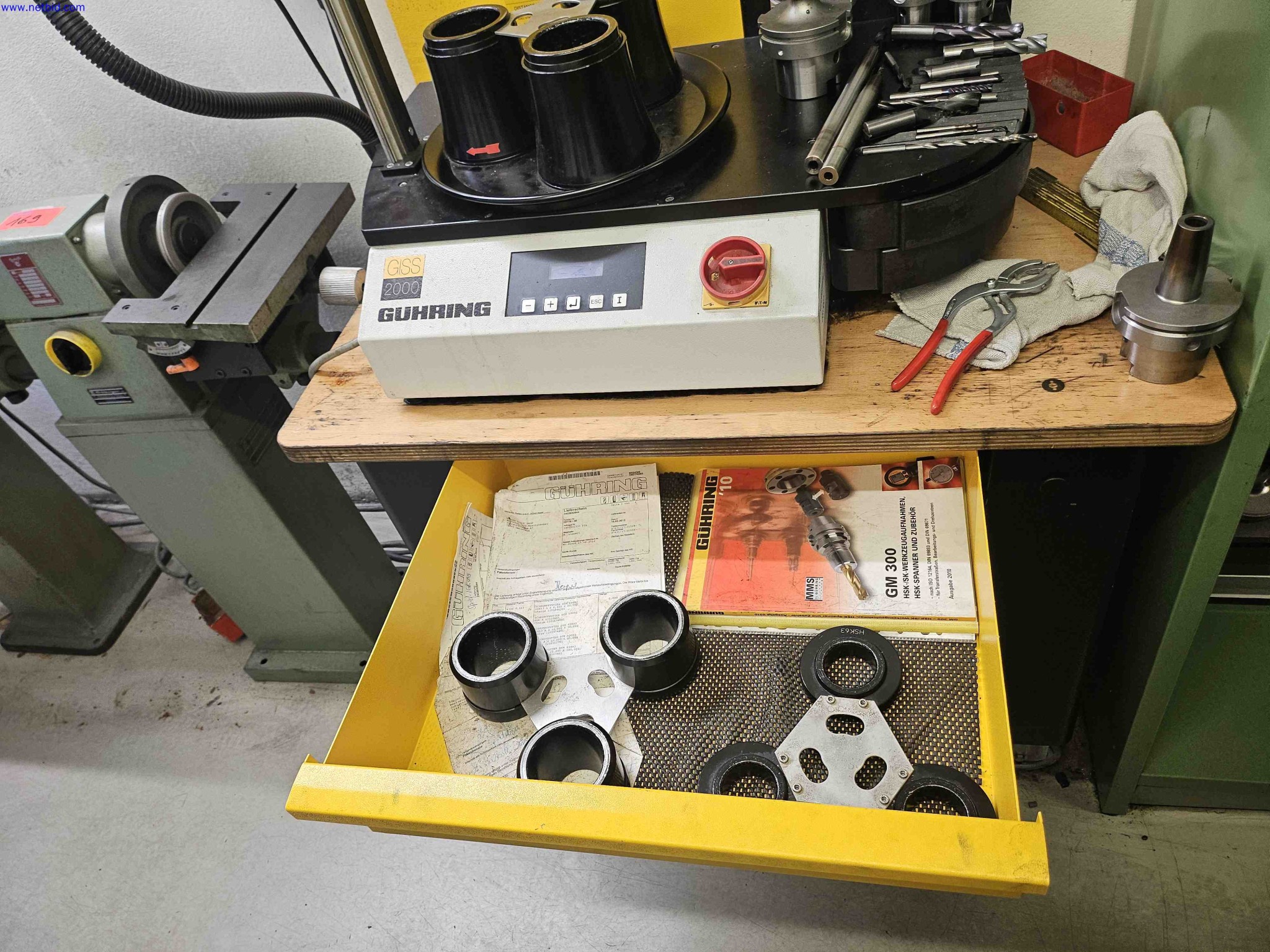 Machines for the production of precise metal components using CNC turning and CNC milling-2