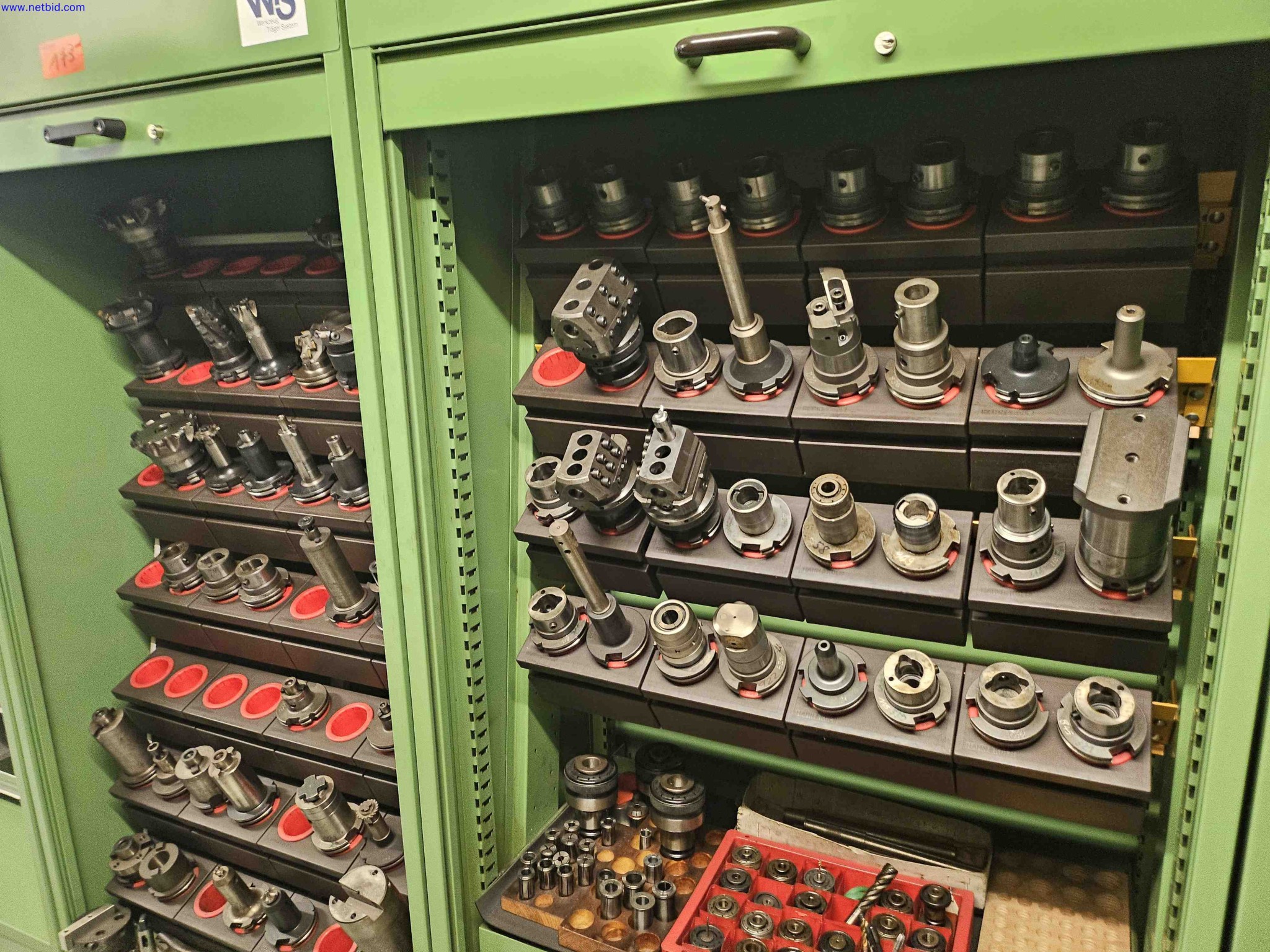 Machines for the production of precise metal components using CNC turning and CNC milling-4