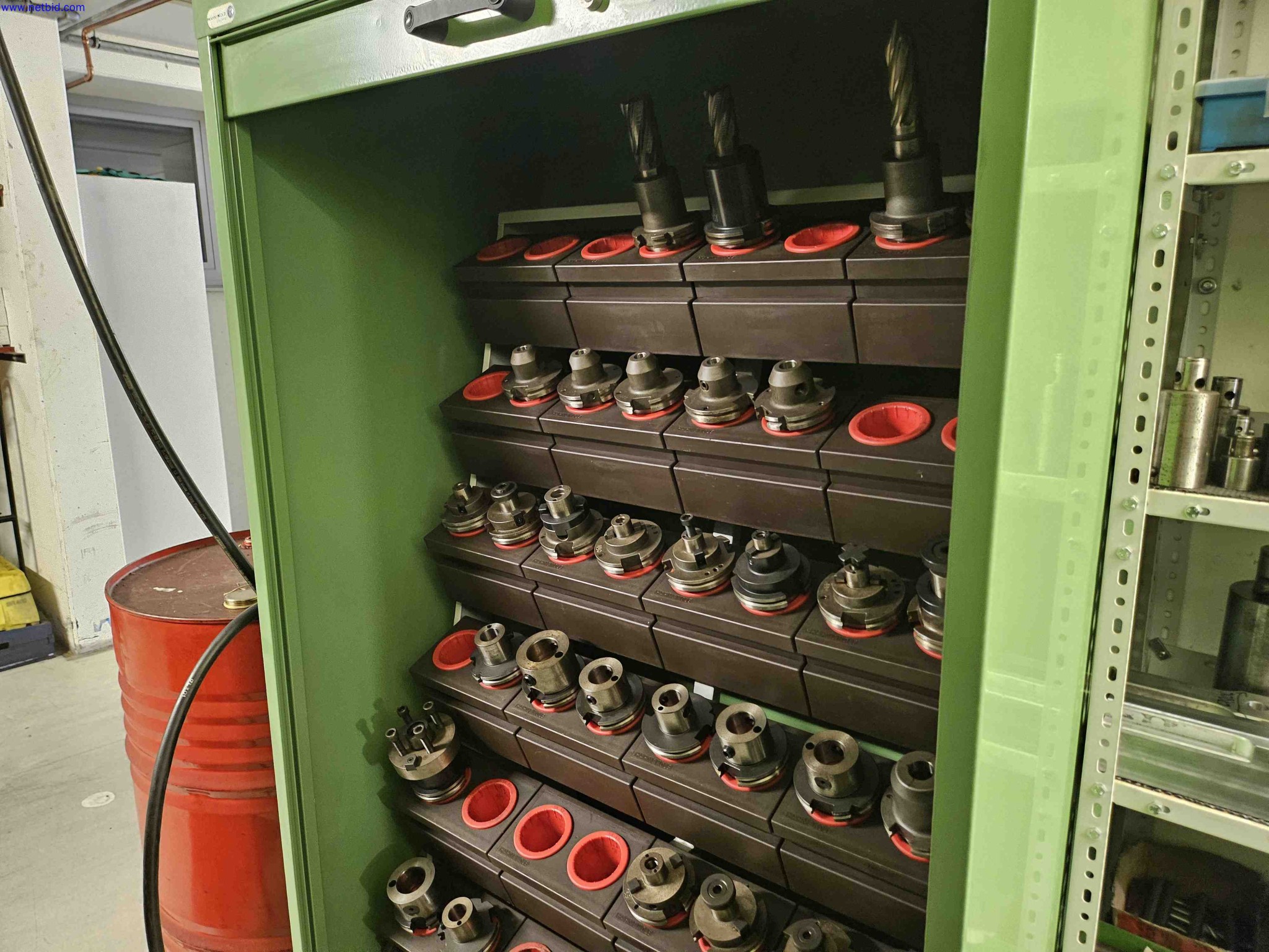 Machines for the production of precise metal components using CNC turning and CNC milling-7