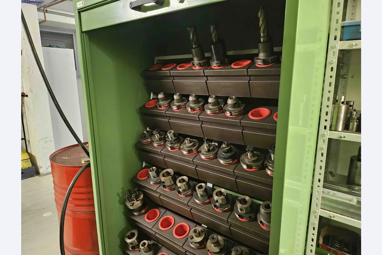 Machines for the production of precise metal components using CNC turning and CNC milling-7