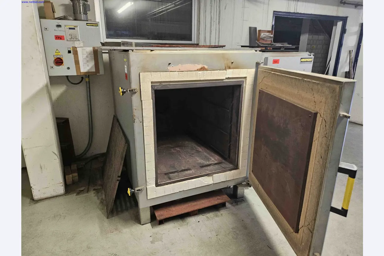 Machines for the production of precise metal components using CNC turning and CNC milling-2