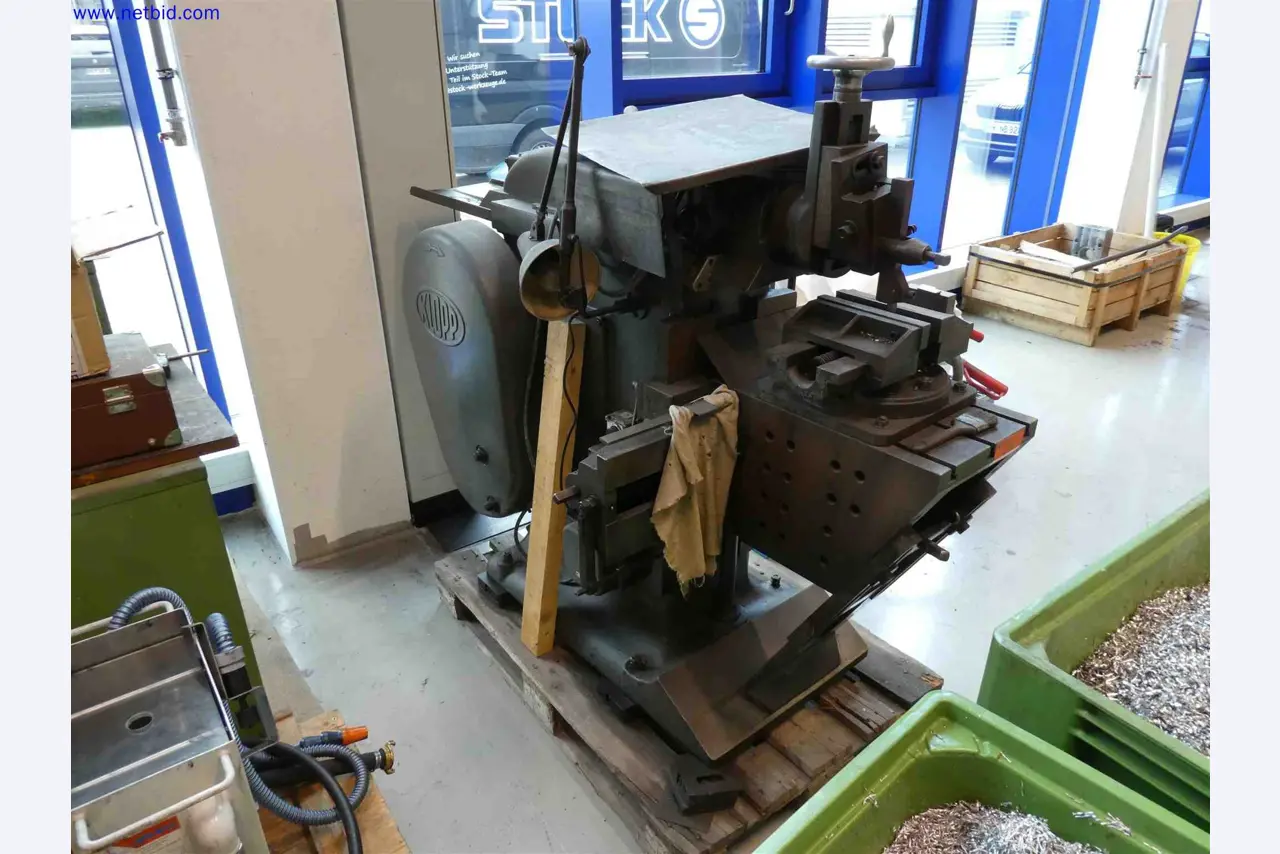 Machines for the production of precise metal components using CNC turning and CNC milling-2