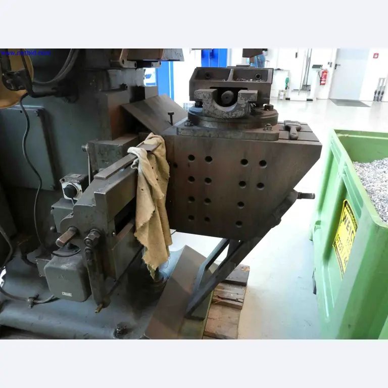 Machines for the production of precise metal components using CNC turning and CNC milling-4