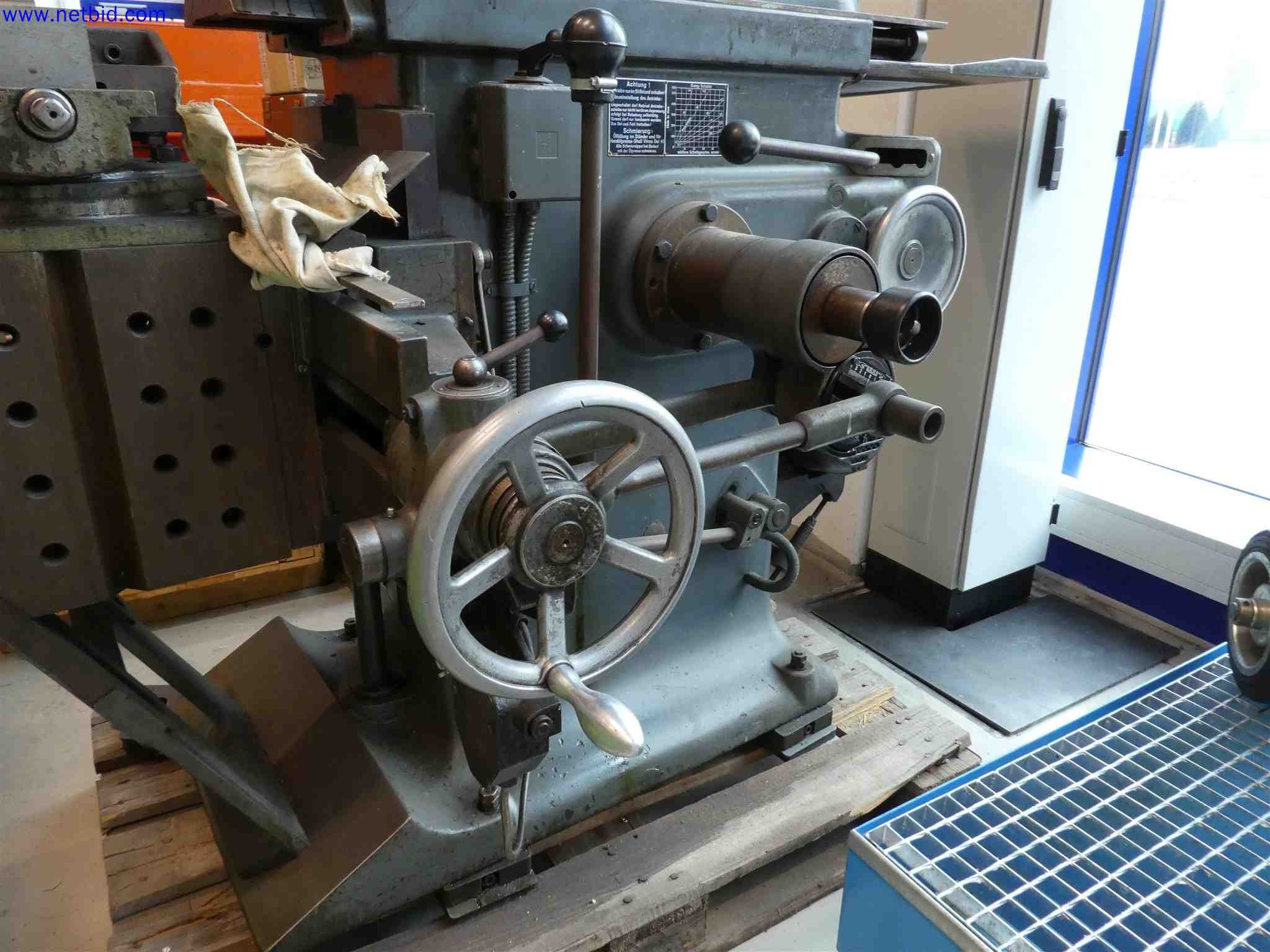 Machines for the production of precise metal components using CNC turning and CNC milling-6