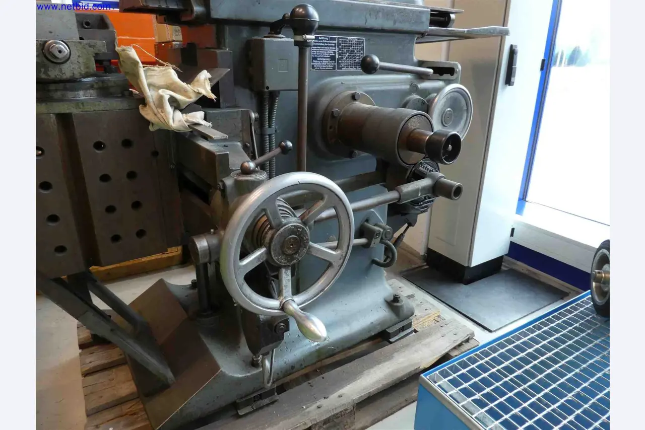 Machines for the production of precise metal components using CNC turning and CNC milling-6