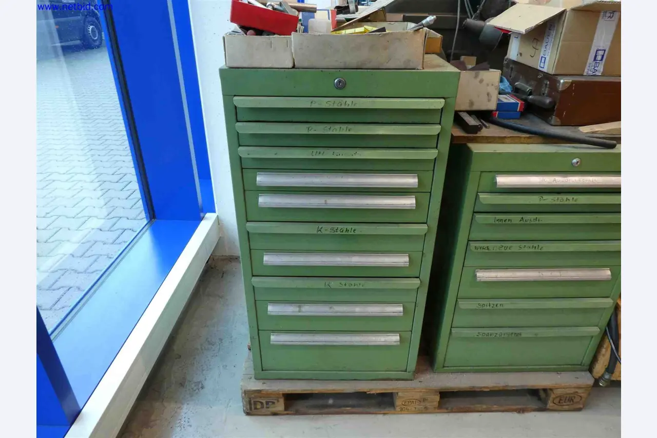 Machines for the production of precise metal components using CNC turning and CNC milling-8