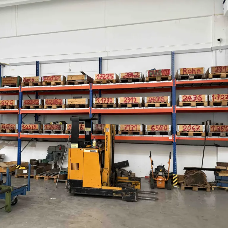 7,5 lfm. Pallet storage rack (later release)