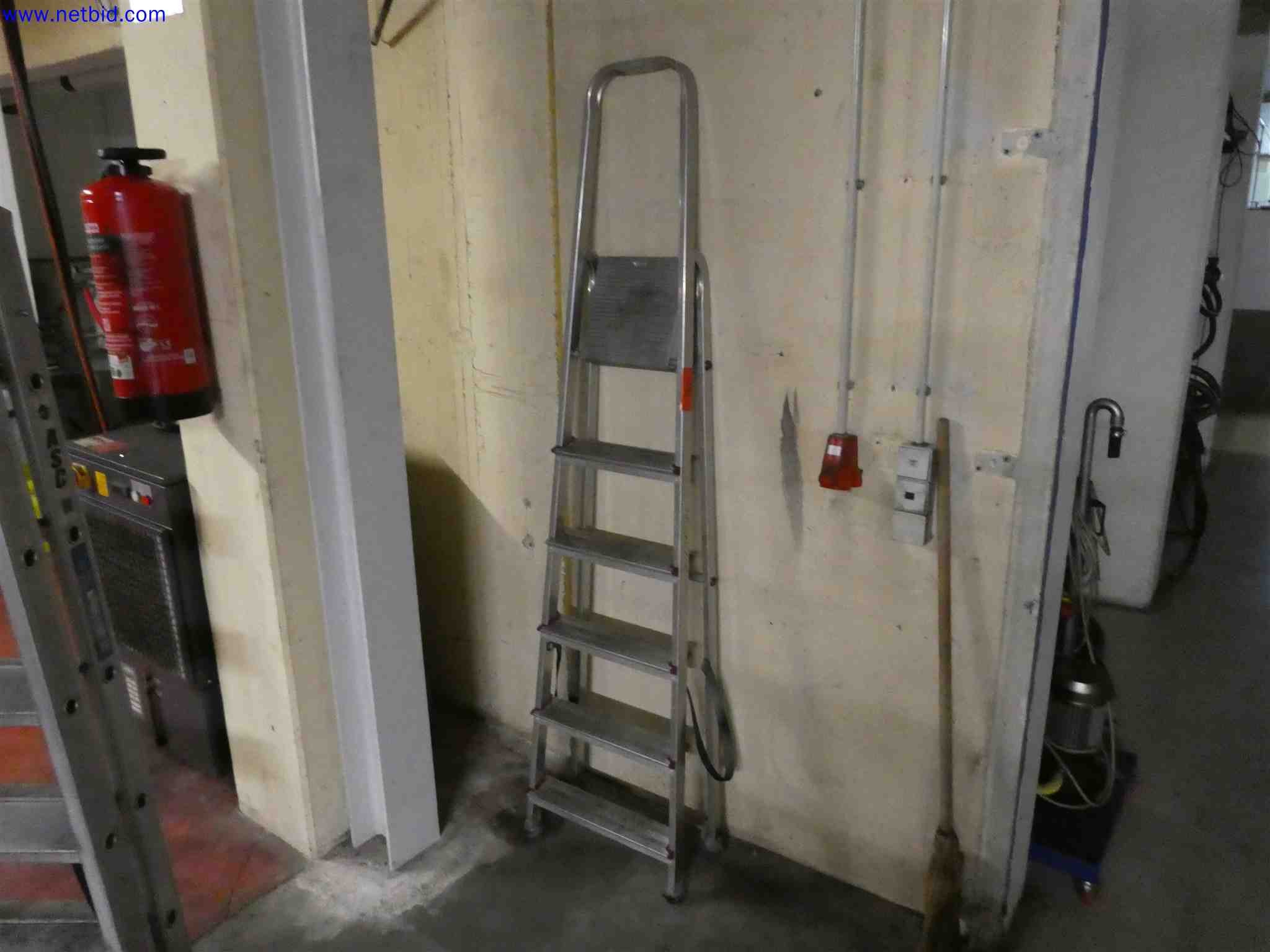 Machines for the production of precise metal components using CNC turning and CNC milling-1