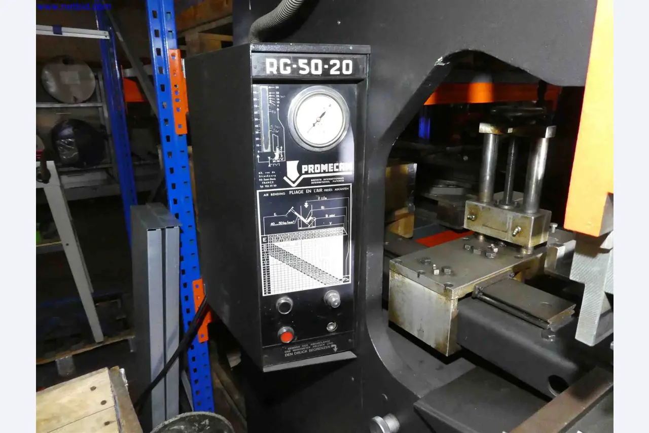Machines for the production of precise metal components using CNC turning and CNC milling-7