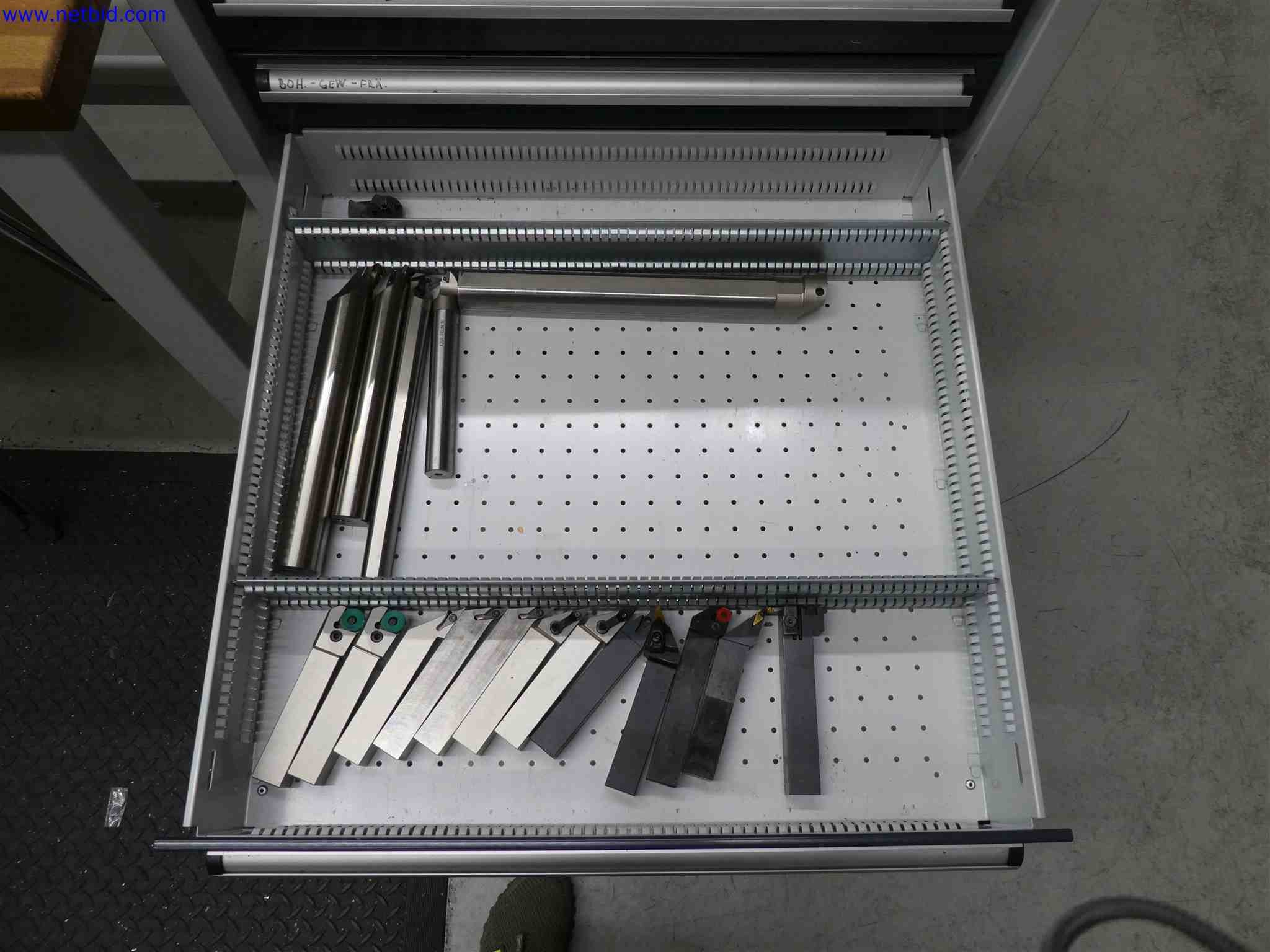 Machines for the production of precise metal components using CNC turning and CNC milling-10