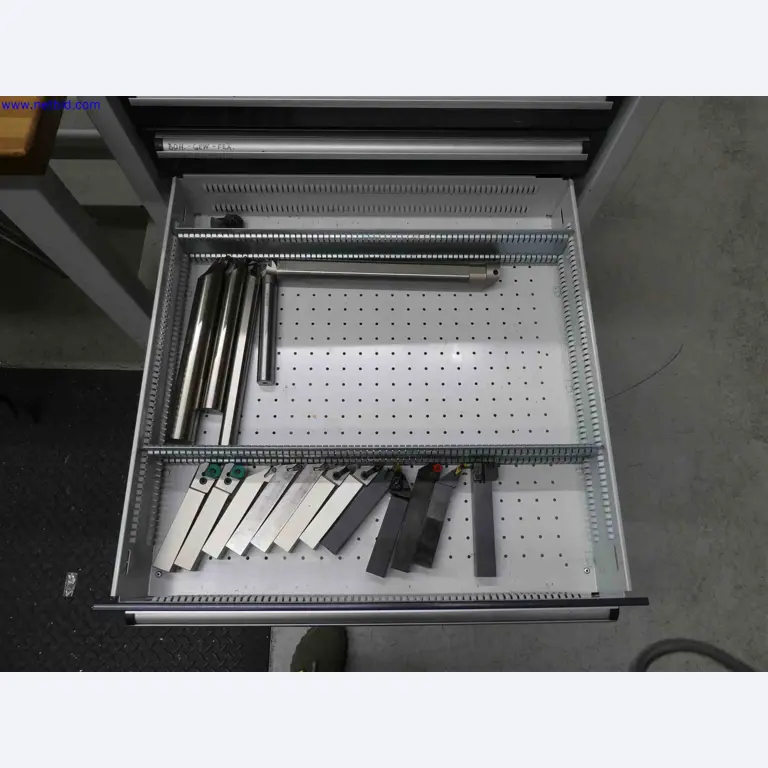 Machines for the production of precise metal components using CNC turning and CNC milling-10