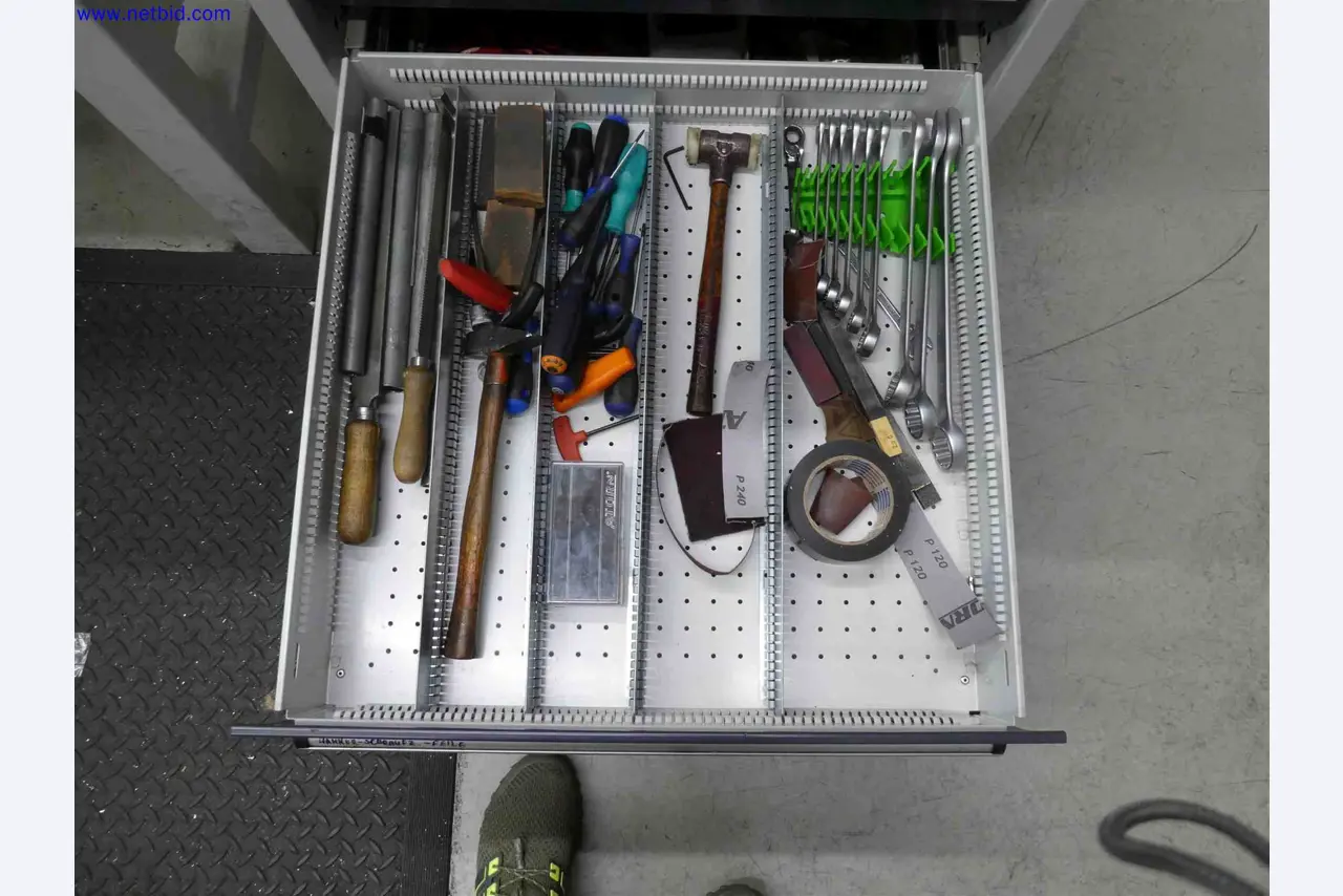 Machines for the production of precise metal components using CNC turning and CNC milling-2