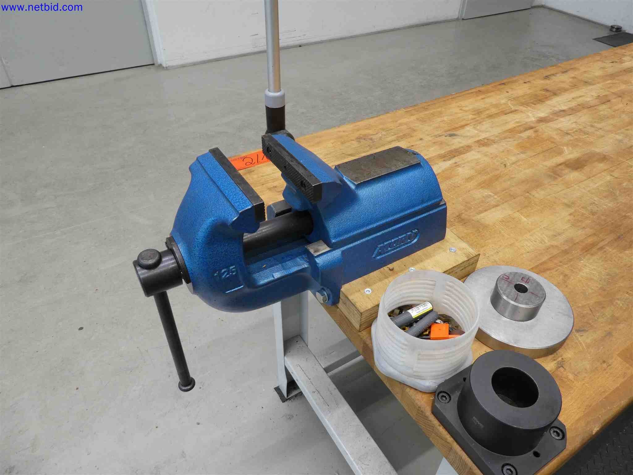 Machines for the production of precise metal components using CNC turning and CNC milling-4