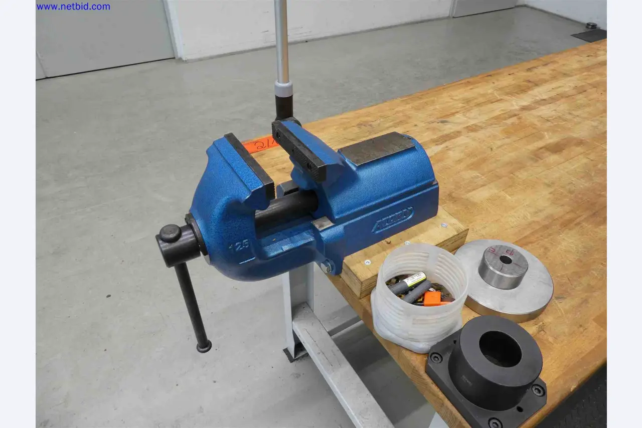 Machines for the production of precise metal components using CNC turning and CNC milling-4