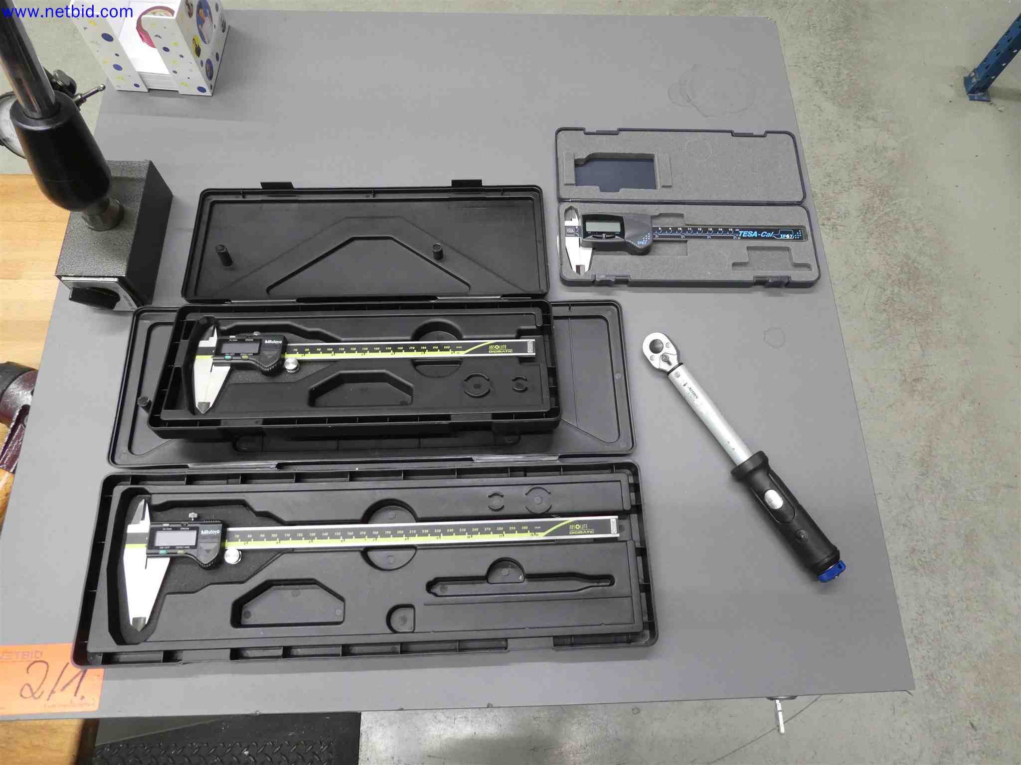 Machines for the production of precise metal components using CNC turning and CNC milling-6