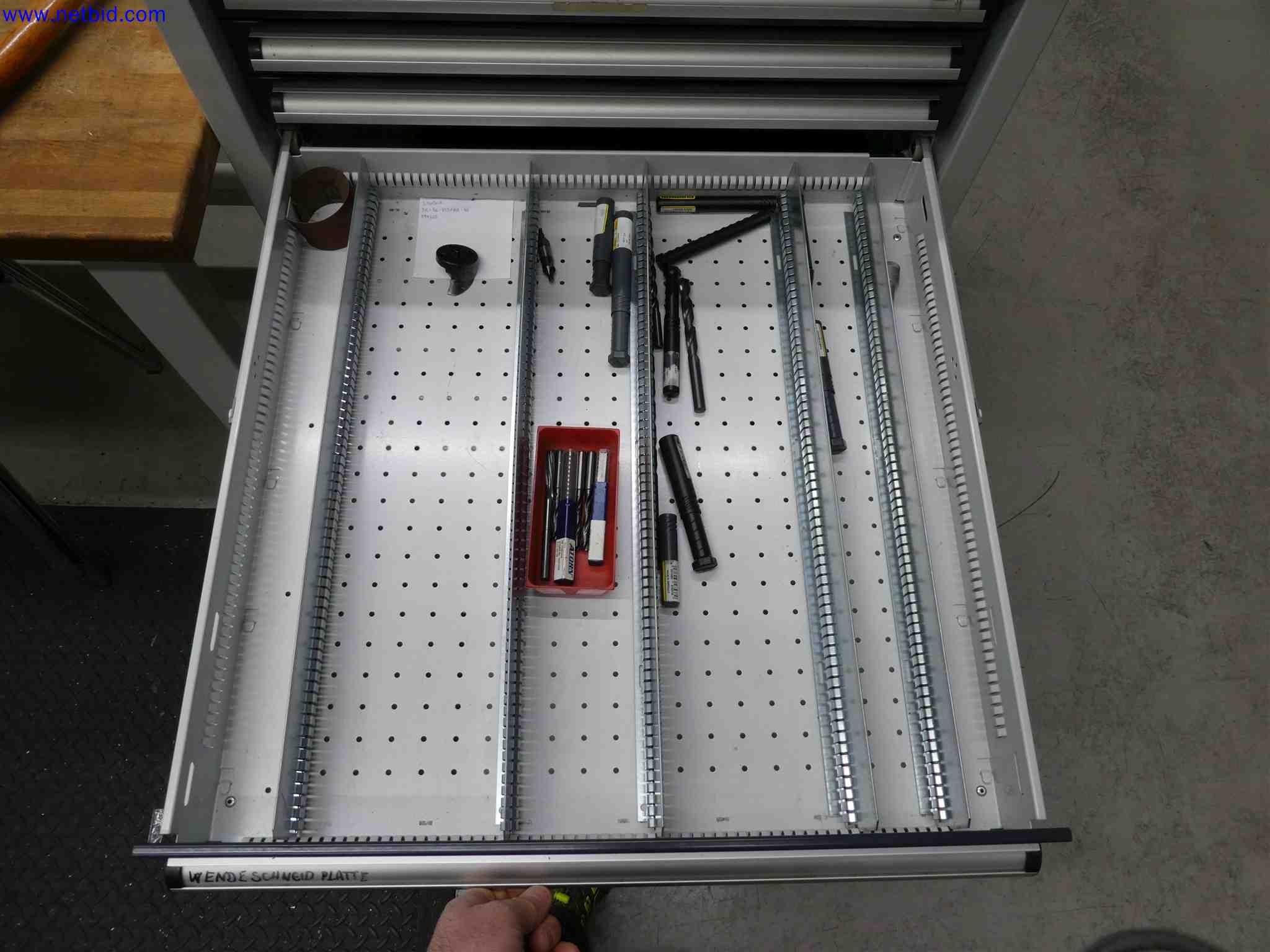 Machines for the production of precise metal components using CNC turning and CNC milling-8