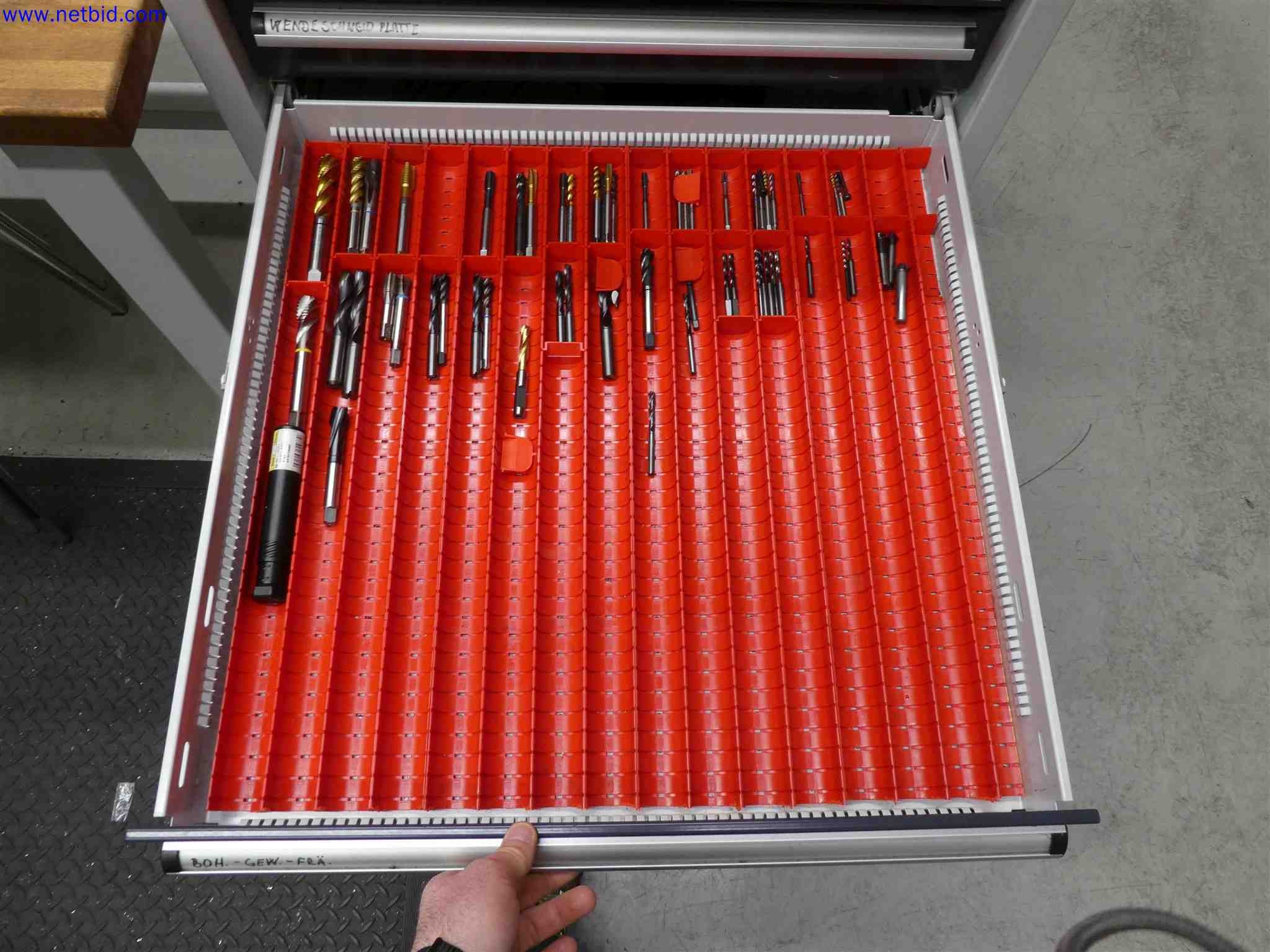 Machines for the production of precise metal components using CNC turning and CNC milling-9