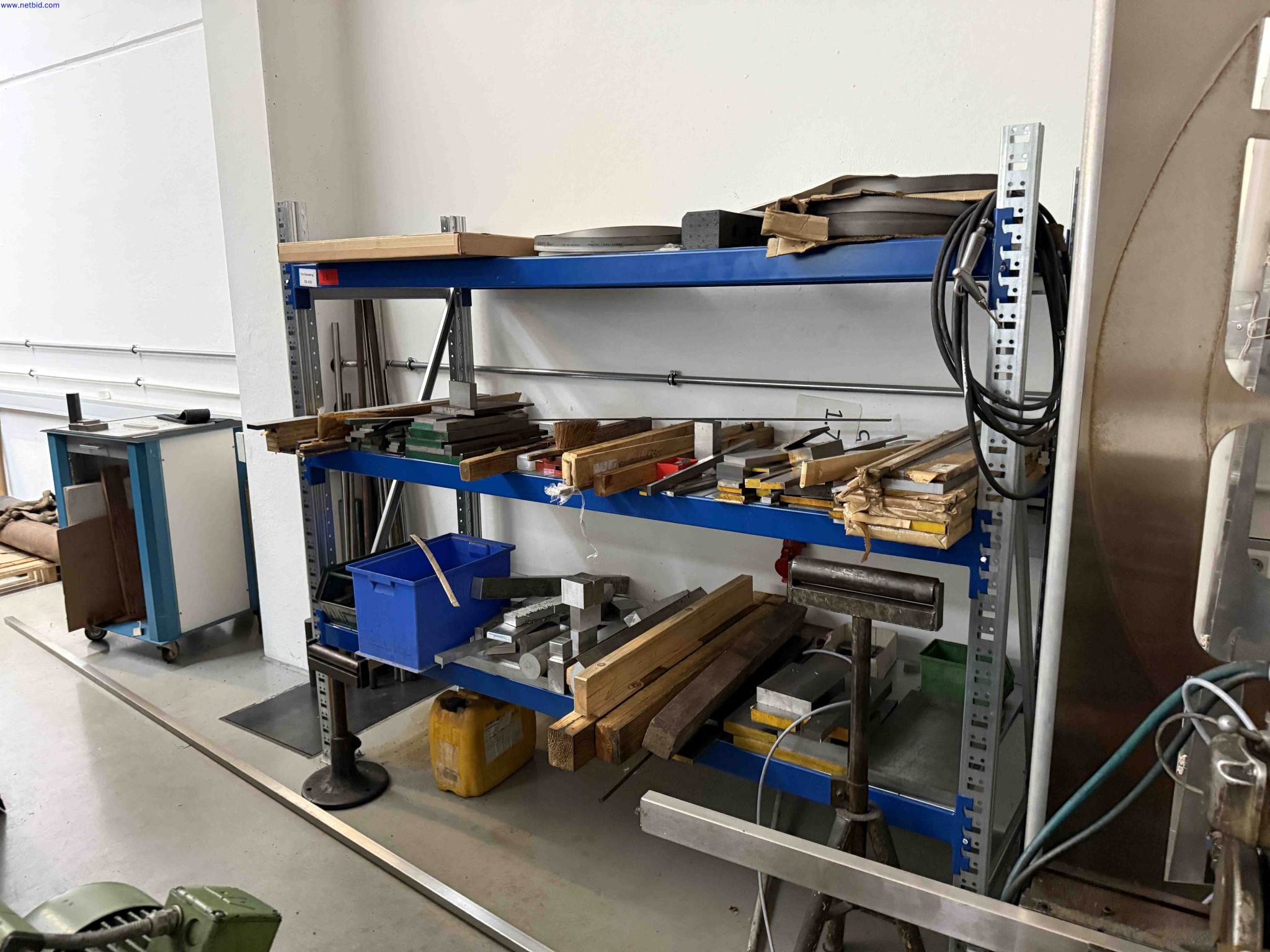 Machines for the production of precise metal components using CNC turning and CNC milling-1