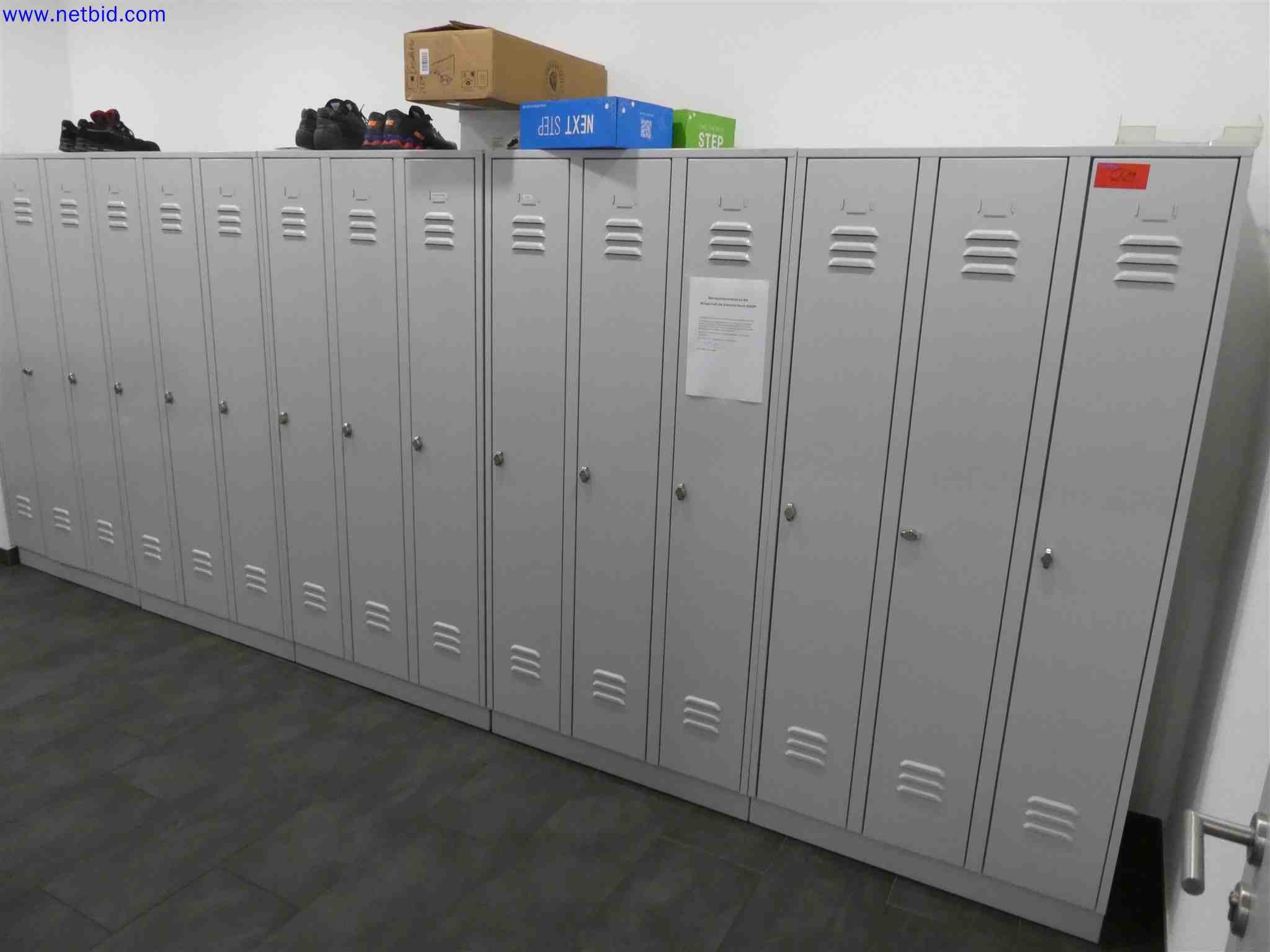 Machines for the production of precise metal components using CNC turning and CNC milling-1