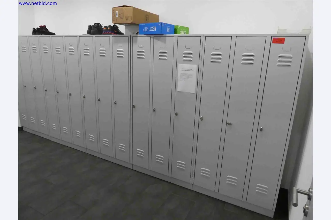 Machines for the production of precise metal components using CNC turning and CNC milling-1