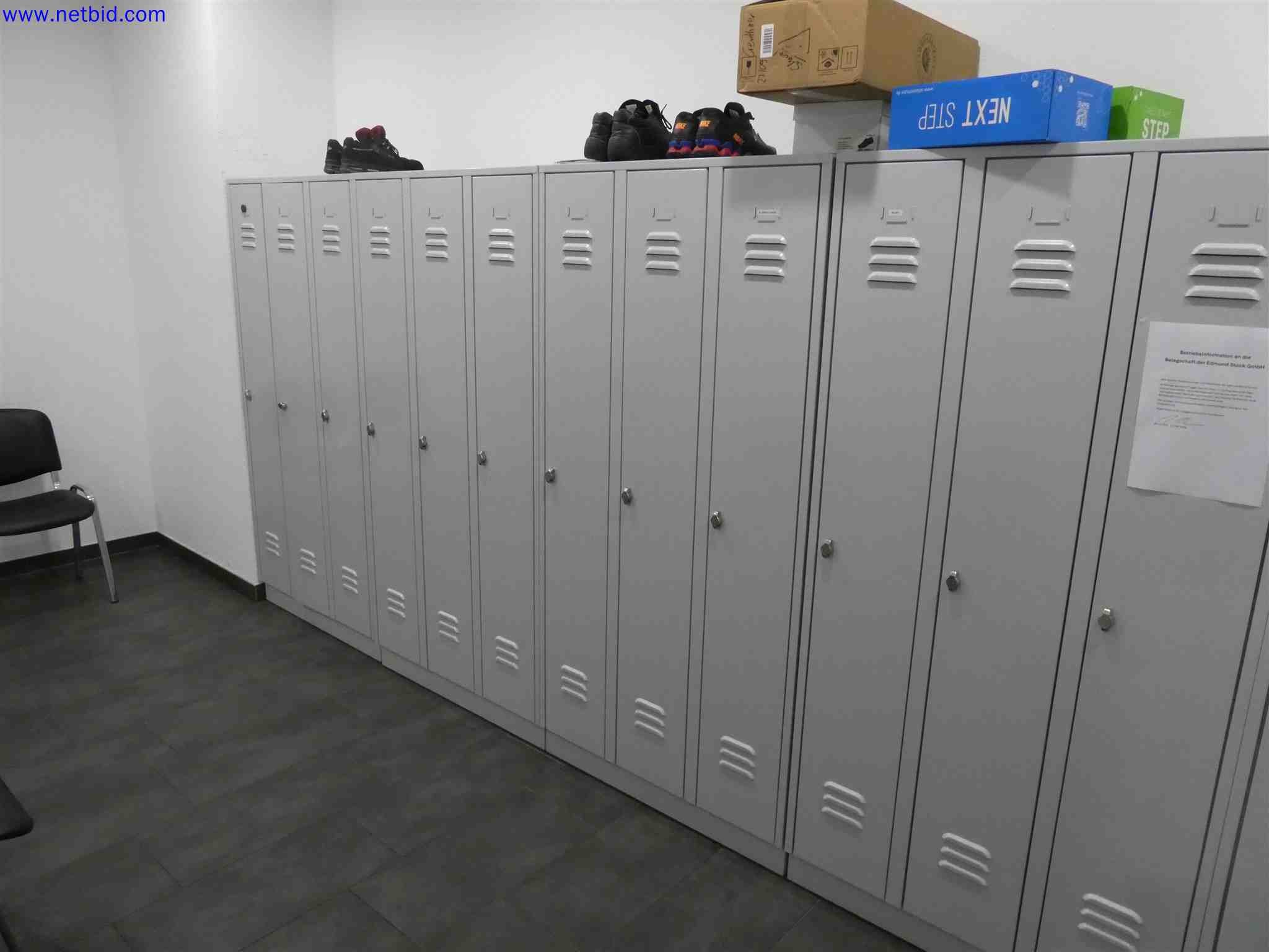 Machines for the production of precise metal components using CNC turning and CNC milling-2