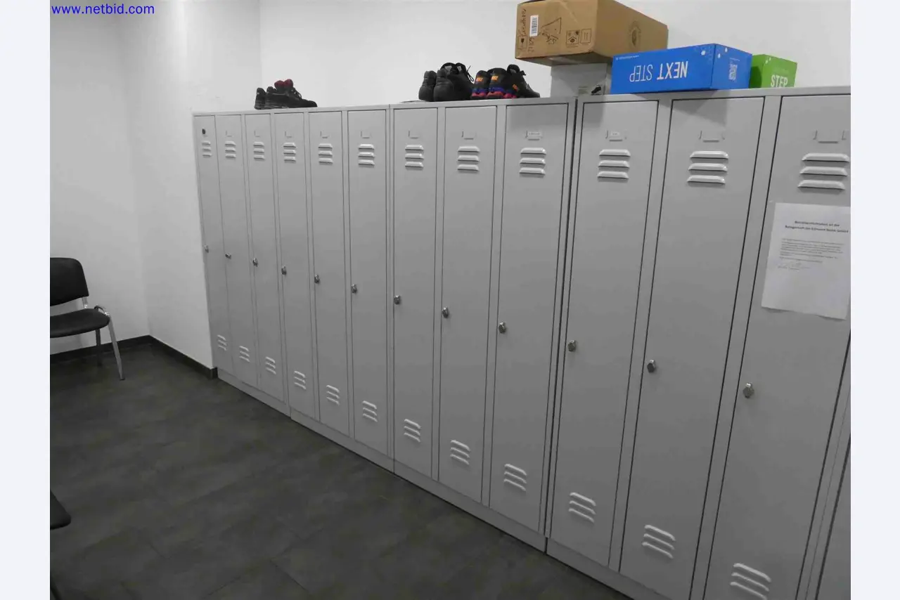 Machines for the production of precise metal components using CNC turning and CNC milling-2