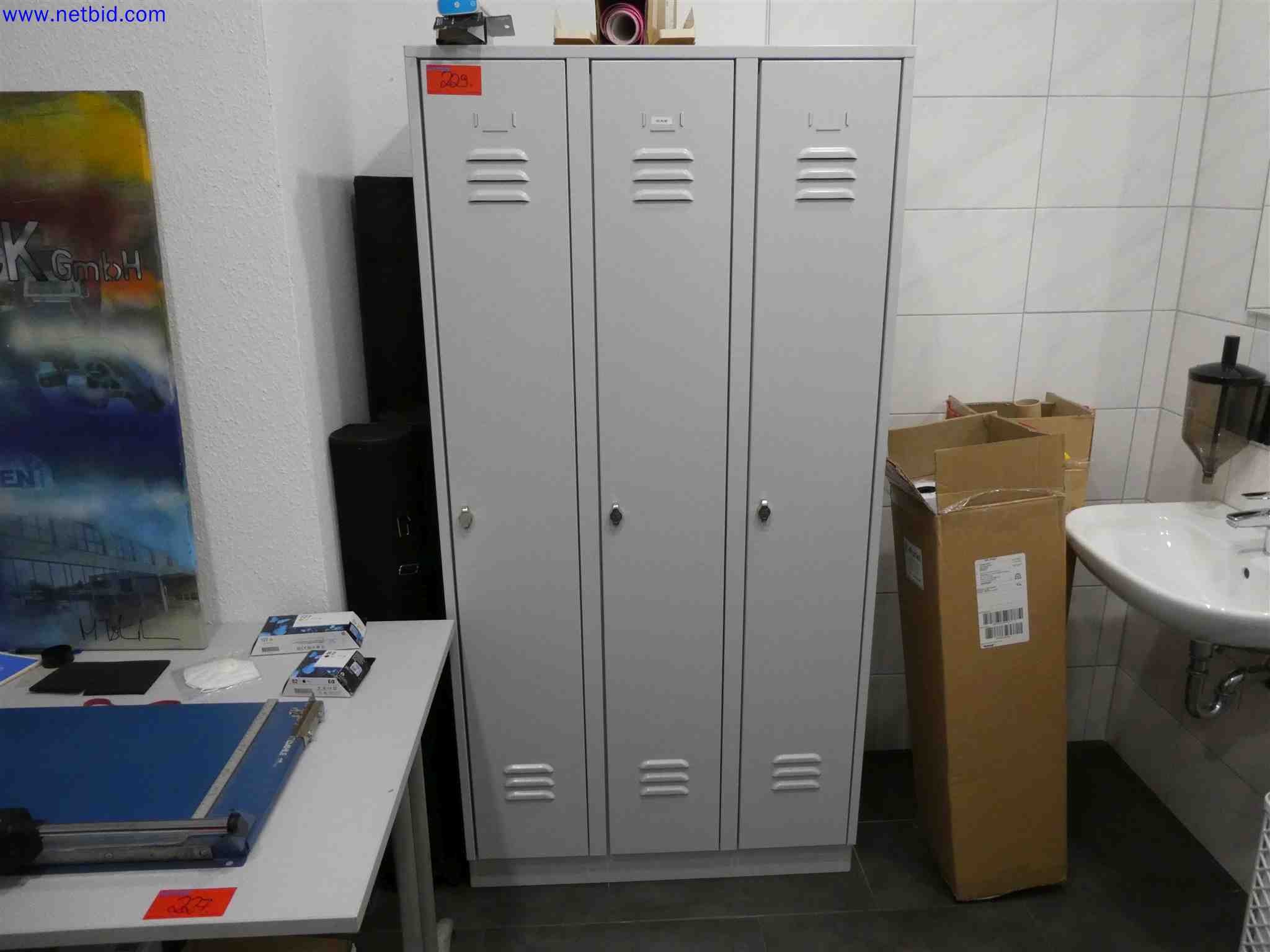 Machines for the production of precise metal components using CNC turning and CNC milling-3