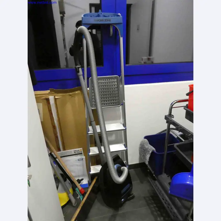 Machines for the production of precise metal components using CNC turning and CNC milling-3