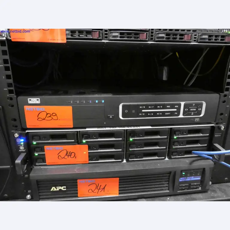 Maschinen zur Herstellung von präzisen Metallbauteilen mittels CNC-Drehen und CNC-Fräsen-1