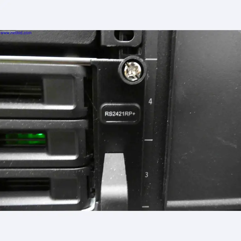 Maschinen zur Herstellung von präzisen Metallbauteilen mittels CNC-Drehen und CNC-Fräsen-3