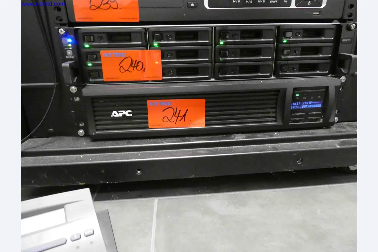 Maschinen zur Herstellung von präzisen Metallbauteilen mittels CNC-Drehen und CNC-Fräsen-1