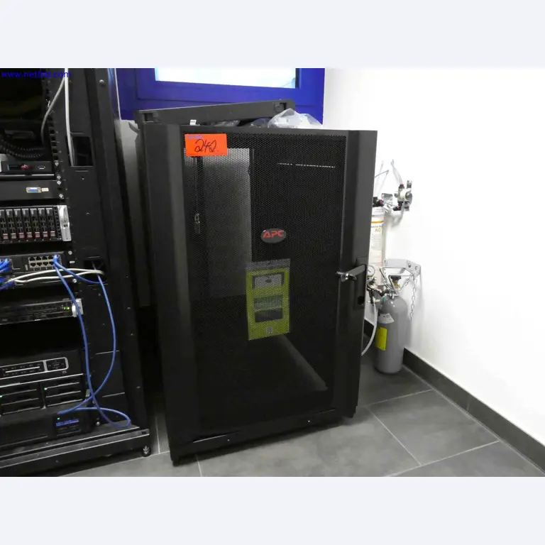 Maschinen zur Herstellung von präzisen Metallbauteilen mittels CNC-Drehen und CNC-Fräsen-1