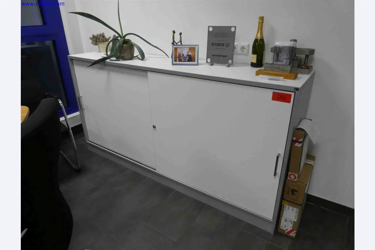 Machines for the production of precise metal components using CNC turning and CNC milling-4