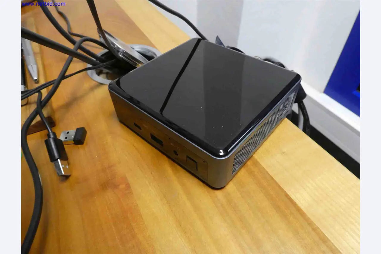 Machines for the production of precise metal components using CNC turning and CNC milling-4