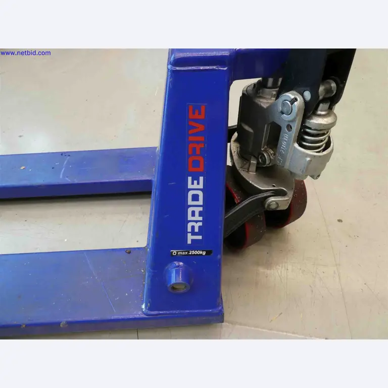 Machines for the production of precise metal components using CNC turning and CNC milling-4