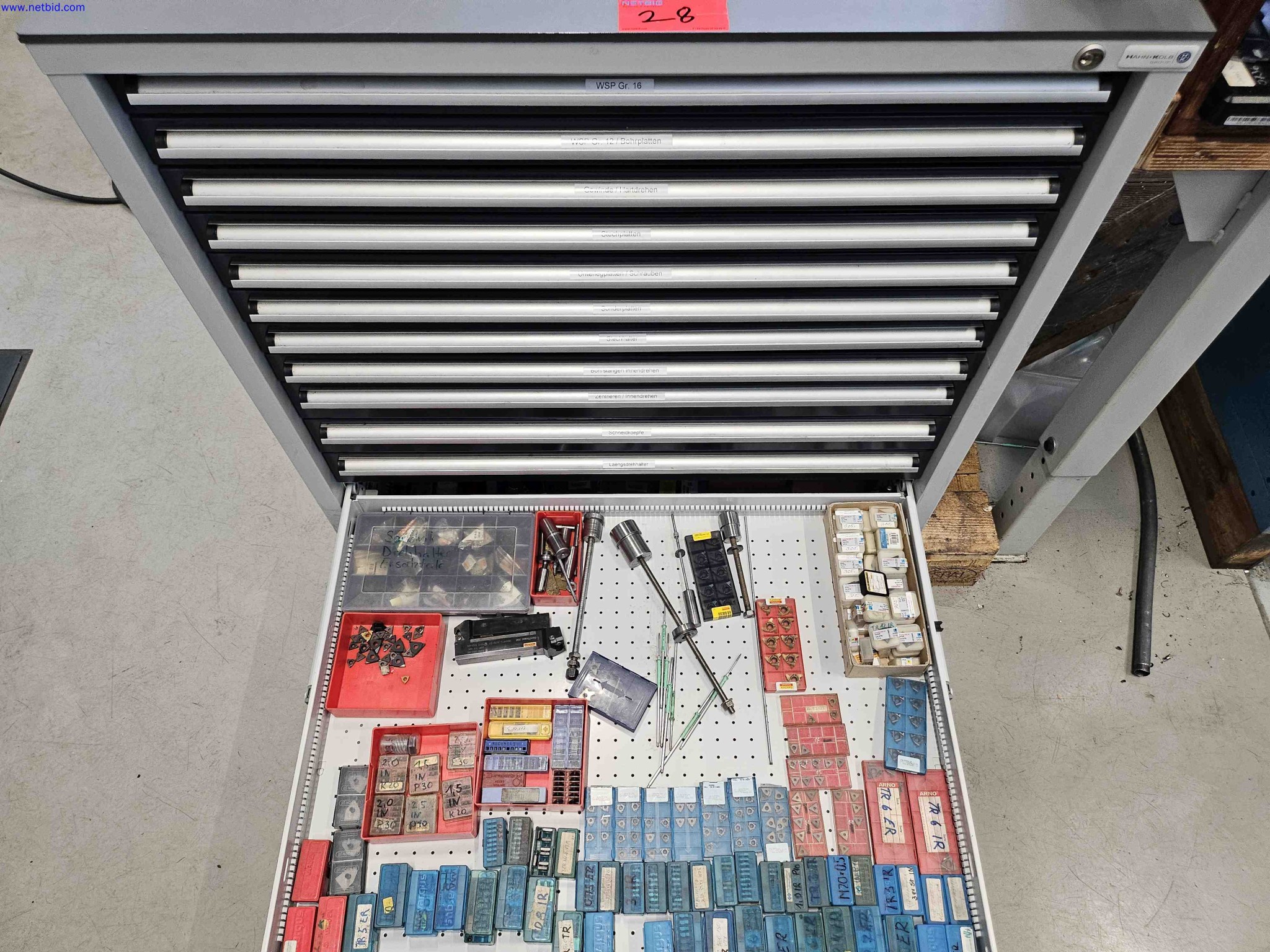 Machines for the production of precise metal components using CNC turning and CNC milling-12