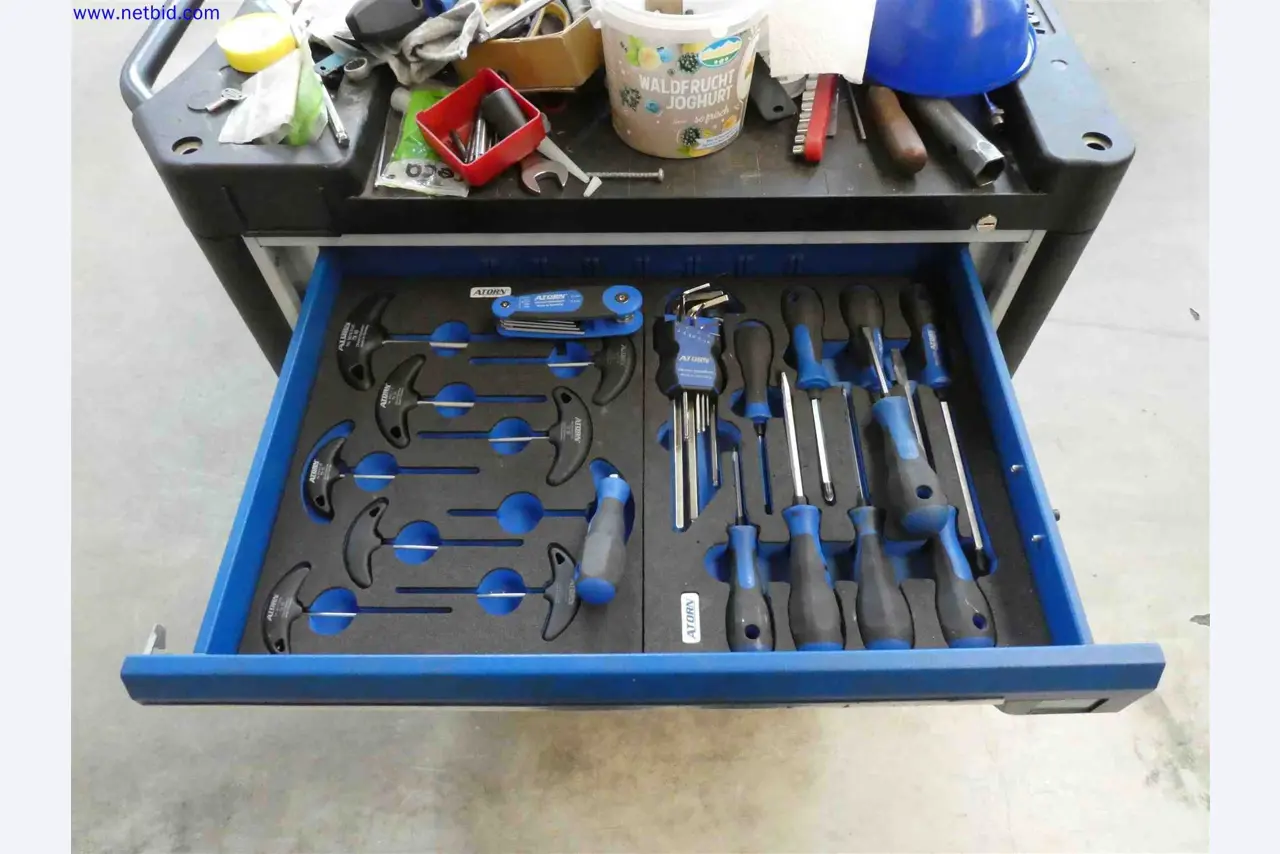 Machines for the production of precise metal components using CNC turning and CNC milling-2