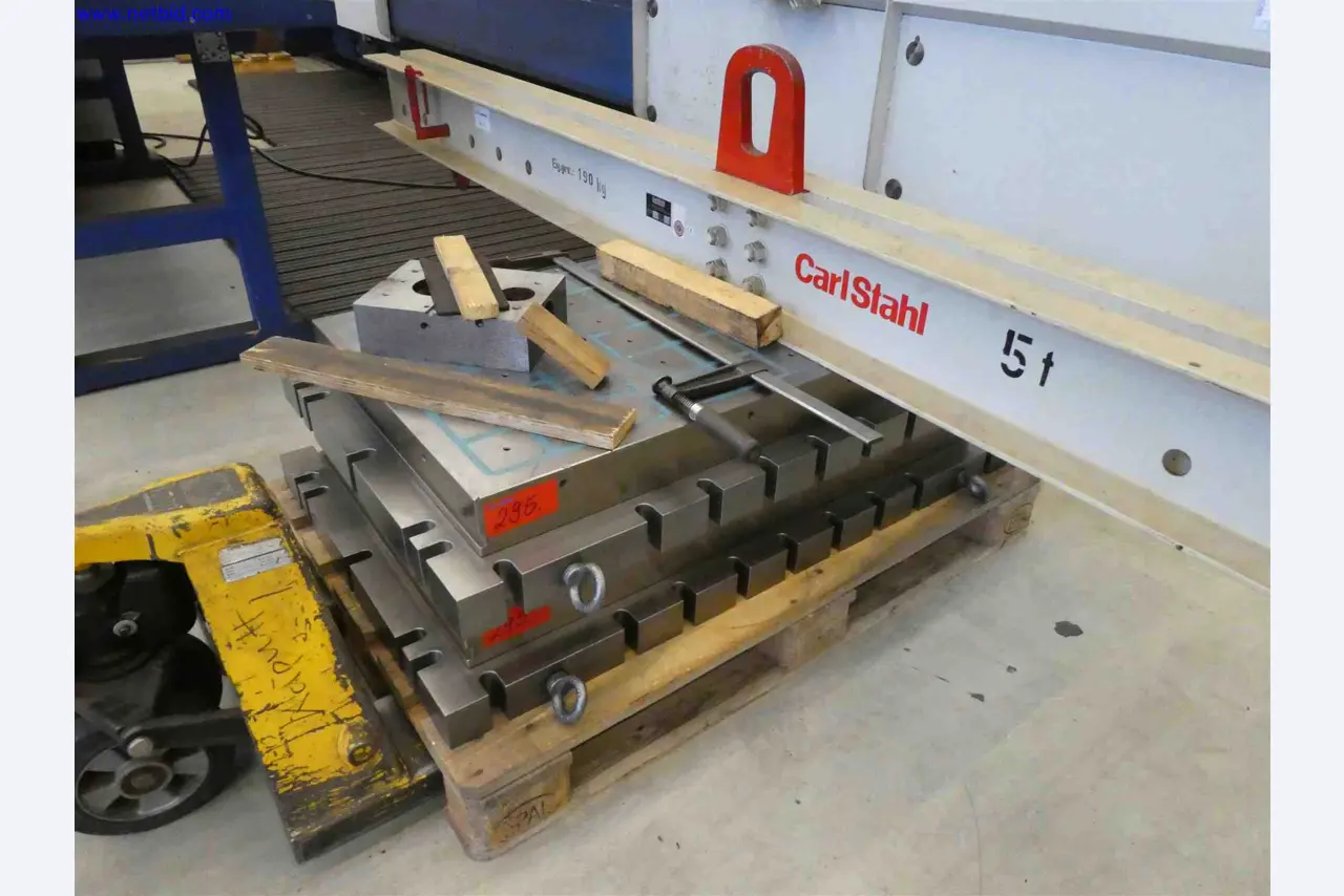 Machines for the production of precise metal components using CNC turning and CNC milling-1