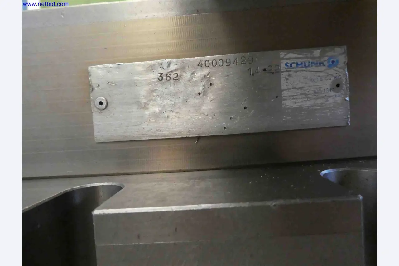 Machines for the production of precise metal components using CNC turning and CNC milling-2