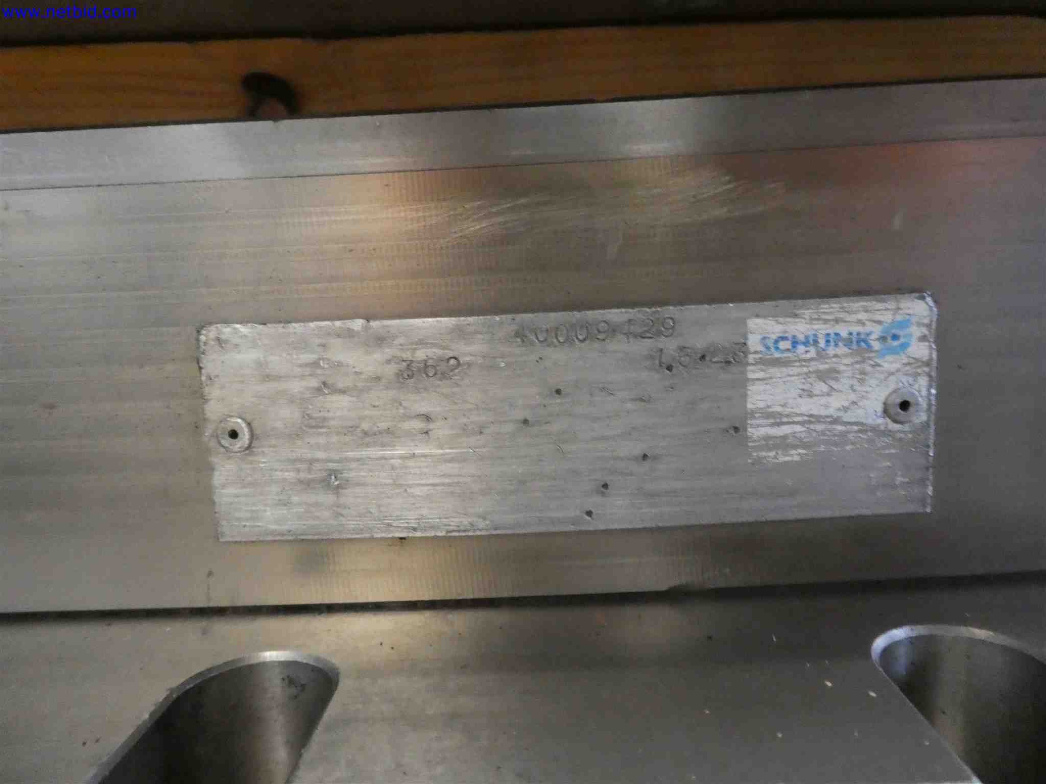 Machines for the production of precise metal components using CNC turning and CNC milling-3