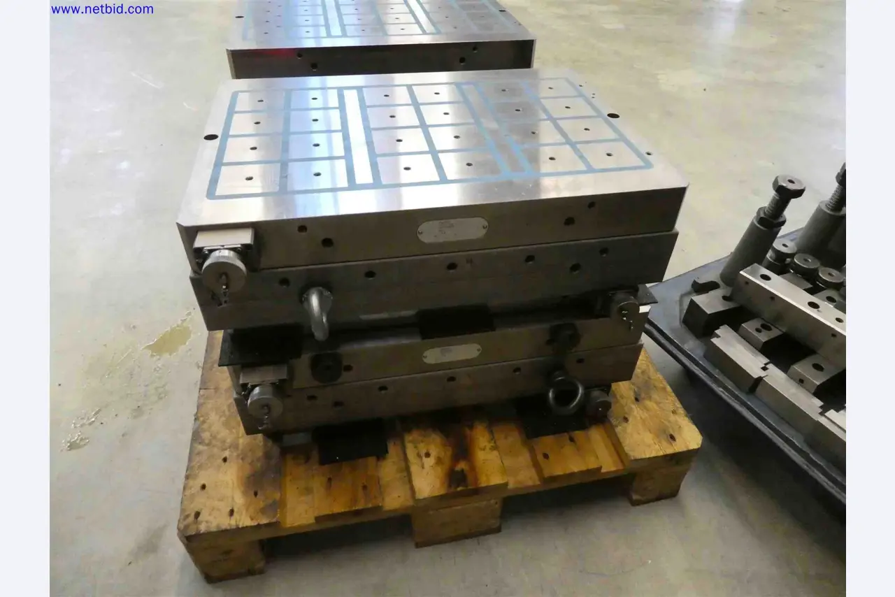 Machines for the production of precise metal components using CNC turning and CNC milling-1